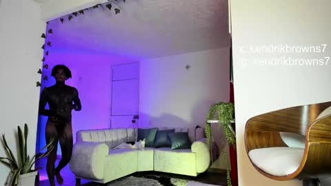 Snapshot of kendrik_brown chatting on 11-28-25, 03:42 kendrick brown online show from 11-28-25, 03:42