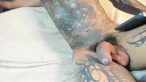 Snapshot of kendrik_brown chatting on 12-05-25, 07:32 kendrick brown online show from 12-05-25, 07:32