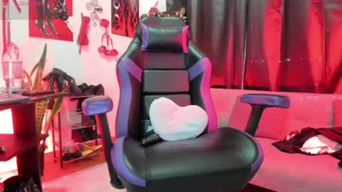 kenia_thompsom01 online show from 06-14-26, 05:15