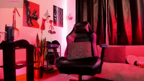 kenia_thompsom01 online show from 06-17-26, 05:36