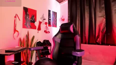 kenia_thompsom01 online show from 06-23-26, 06:39