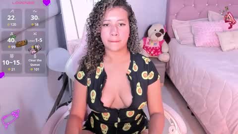 Snapshot of kenia_thompson01 chatting on 03-03-25, 06:33 01 online show from 03-03-25, 06:33