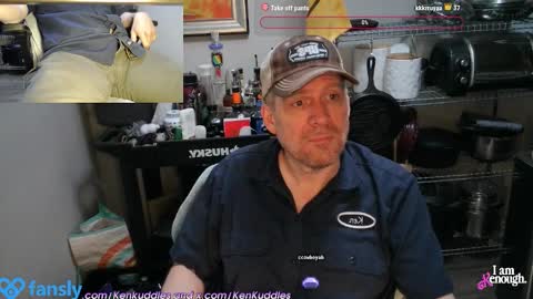 Snapshot of kenkuddles chatting on 01-10-25, 11:43 Ken Kuddles online show from 01-10-25, 11:43