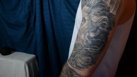 Snapshot of kennerfox77 chatting on 12-24-24, 06:44 Kennfox777 online show from 12-24-24, 06:44