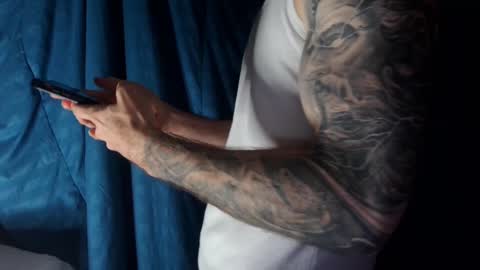 Snapshot of kennerfox77 chatting on 01-16-25, 04:38 Kennfox777 online show from 01-16-25, 04:38