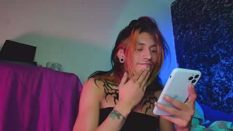 Snapshot of kenny_starrk chatting on 12-24-24, 06:39 Kenny Starr online show from 12-24-24, 06:39