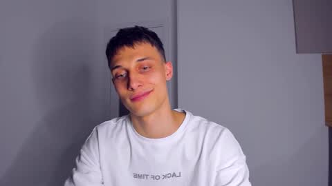 Peter     online show from 10-27-25, 09:08