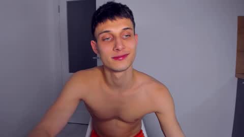 Peter     online show from 11-06-25, 08:43