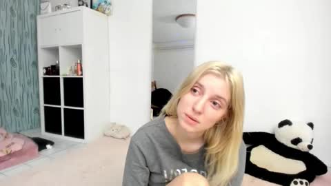 Kenzie online show from 03-22-26, 02:42