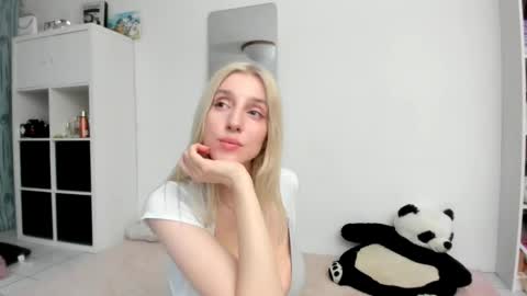 Kenzie online show from 04-15-26, 04:25