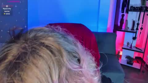 Kenzie online show from 01-14-26, 04:40