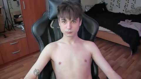 Snapshot of keorinav chatting on 11-24-25, 10:59 Looking for a moderator I PVT IS OPEN online show from 11-24-25, 10:59