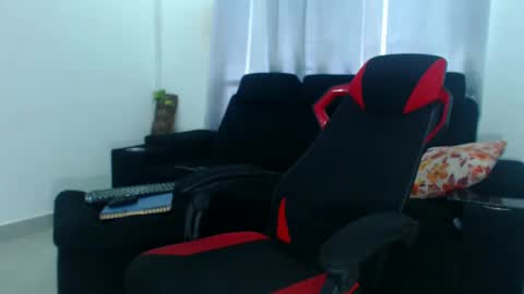 Snapshot of kerlinn2711 chatting on 01-17-25, 09:17 dany wolf002 online show from 01-17-25, 09:17