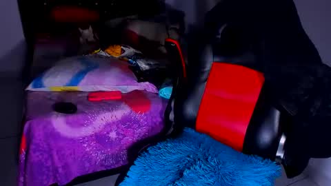 Snapshot of kerlysmith24 chatting on 01-28-25, 06:39 Kerlysmith24 online show from 01-28-25, 06:39