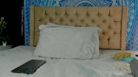 Kery Hillson online show from 12-28-24, 01:28