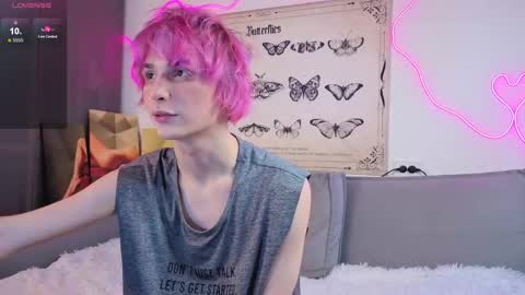 Snapshot of kessy_white chatting on 01-12-26, 10:26 Kessy online show from 01-12-26, 10:26