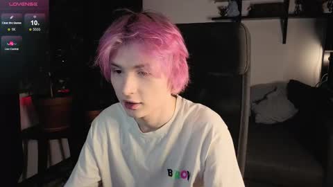 Snapshot of kessy_white chatting on 01-16-26, 09:41 Kessy online show from 01-16-26, 09:41