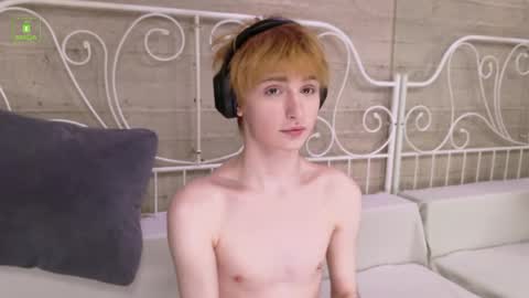 Snapshot of kessy_white chatting on 06-01-26, 08:32 Kessy online show from 06-01-26, 08:32