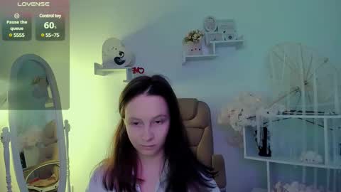 Snapshot of ketrin_n_ chatting on 03-10-25, 06:27 Ketrin online show from 03-10-25, 06:27