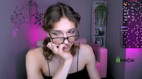 kevi here online show from 09-24-25, 08:34