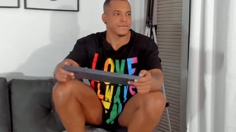 Kevin Lance online show from 01-12-25, 07:21