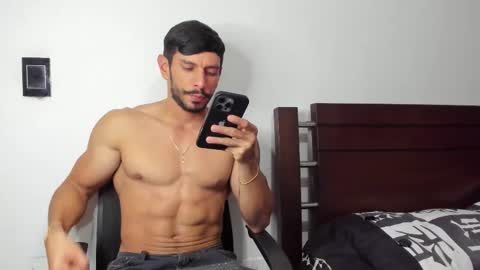 kevin_malone22 online show from 12-19-25, 09:11