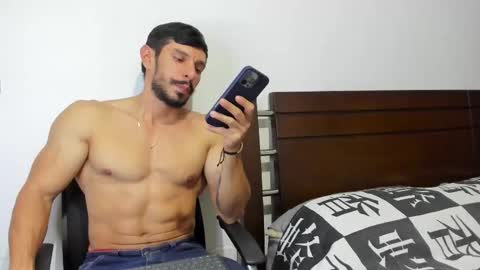 kevin_malone22 online show from 03-25-26, 01:33