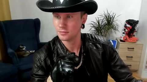 Kev online show from 10-27-25, 01:04