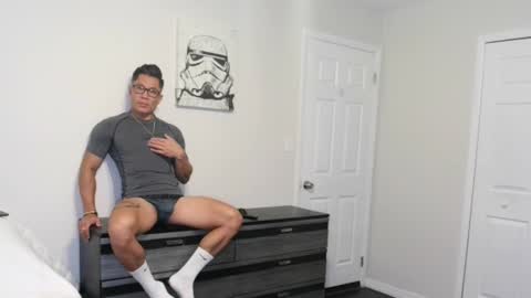 Snapshot of kevinkham chatting on 09-17-25, 10:22 kevinkham online show from 09-17-25, 10:22