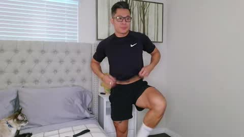 Snapshot of kevinkham chatting on 10-05-25, 02:04 kevinkham online show from 10-05-25, 02:04