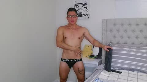 Snapshot of kevinkham chatting on 10-23-25, 11:24 kevinkham online show from 10-23-25, 11:24