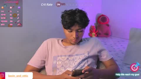 Snapshot of kevinxlvx chatting on 12-28-24, 11:48 kevin and ottis online show from 12-28-24, 11:48