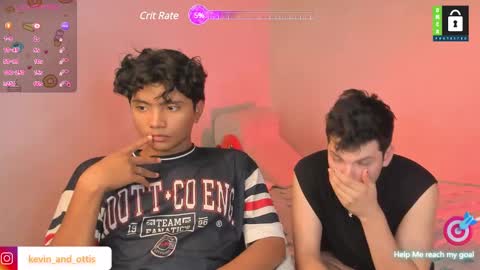 Snapshot of kevinxlvx chatting on 01-09-25, 12:46 kevin and ottis online show from 01-09-25, 12:46