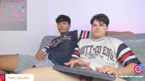 Snapshot of kevinxlvx chatting on 10-17-25, 12:01 kevin and ottis online show from 10-17-25, 12:01