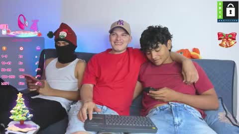 Snapshot of kevinxlvx chatting on 11-11-25, 05:57 kevin and ottis online show from 11-11-25, 05:57