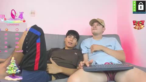 Snapshot of kevinxlvx chatting on 12-01-25, 11:10 kevin and ottis online show from 12-01-25, 11:10