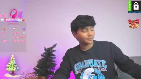 Snapshot of kevinxlvx chatting on 12-04-25, 10:51 kevin and ottis online show from 12-04-25, 10:51