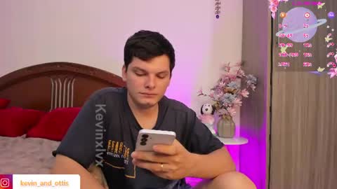 Snapshot of kevinxlvx chatting on 07-27-26, 05:25 kevin and ottis online show from 07-27-26, 05:25