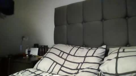 Snapshot of kevlooking4sez chatting on 12-19-24, 01:07 kevlooking4sez online show from 12-19-24, 01:07