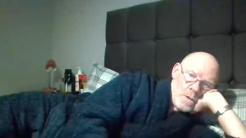 Snapshot of kevlooking4sez chatting on 11-06-25, 12:22 kevlooking4sez online show from 11-06-25, 12:22