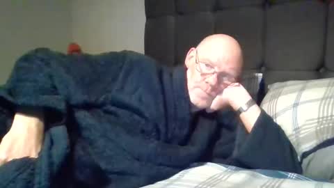 Snapshot of kevlooking4sez chatting on 12-14-25, 01:22 kevlooking4sez online show from 12-14-25, 01:22