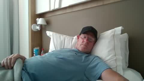 kevlooking4sez online show from 06-16-26, 03:14
