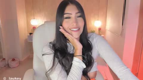 Snapshot of keylahart chatting on 03-12-25, 05:02 IG LAUKEY online show from 03-12-25, 05:02