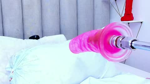 Keylla online show from 12-14-24, 11:12