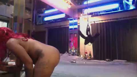 Snapshot of khalifa_wadud chatting on 10-16-25, 11:33 Diamondglove online show from 10-16-25, 11:33