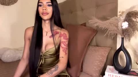 Snapshot of khalifafoxxxx chatting on 03-12-25, 05:38 khalifa online show from 03-12-25, 05:38