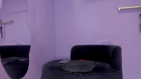 Snapshot of khaterine_hot_1 chatting on 05-05-26, 06:27 Kathe Hot online show from 05-05-26, 06:27