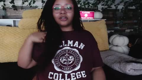 Snapshot of khayaparker chatting on 02-12-25, 10:48 Khaya online show from 02-12-25, 10:48