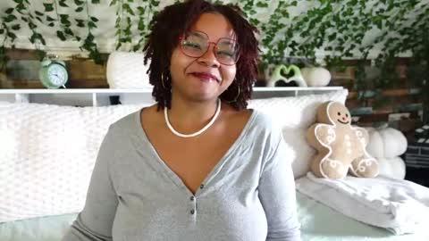 Snapshot of khayaparker chatting on 03-04-25, 02:21 Khaya online show from 03-04-25, 02:21