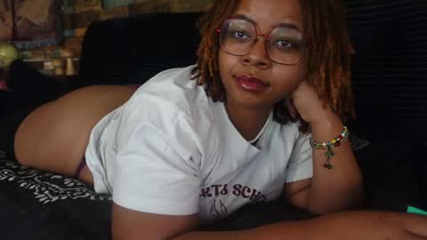 Snapshot of khayaparker chatting on 09-09-25, 04:17 Khaya online show from 09-09-25, 04:17